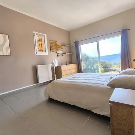 La Colline Sous Les Etoiles * Lincel