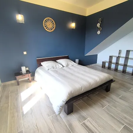 La Colline Sous Les Etoiles *