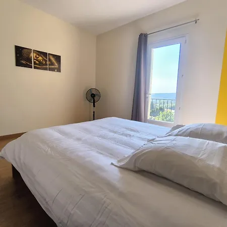 La Colline Sous Les Etoiles * Lincel