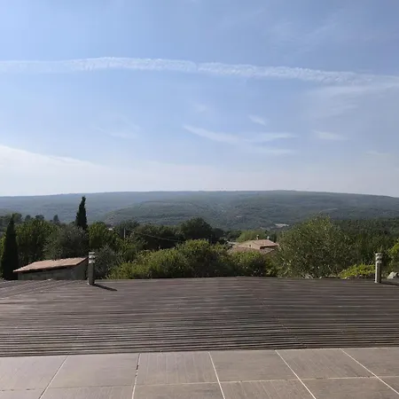 La Colline Sous Les Etoiles * Lincel