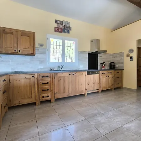 La Colline Sous Les Etoiles *